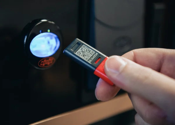 Coges MyKey cashless solution for payment at vending machines